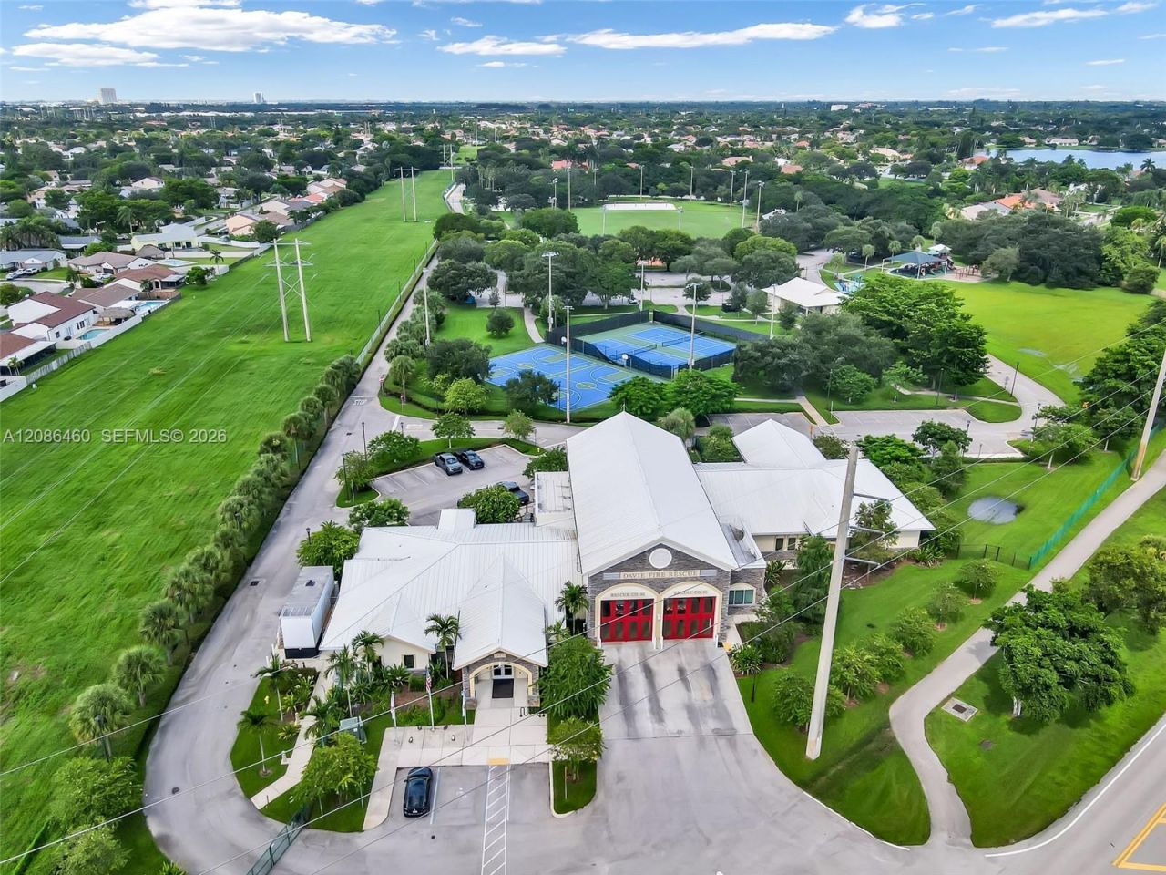 1361 White Stone Way, Davie, FL 33325 Photo