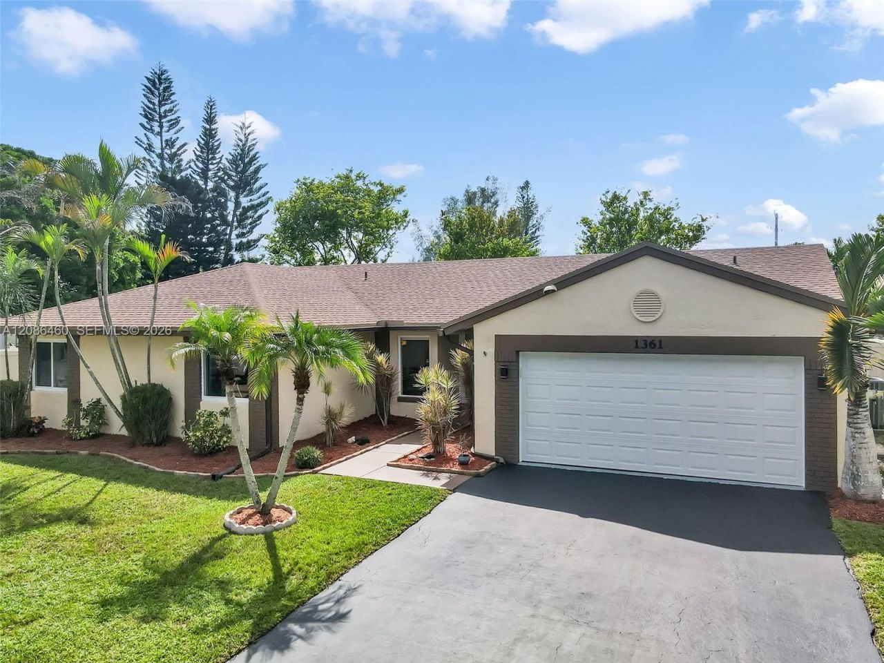 1361 White Stone Way, Davie, FL 33325 Photo