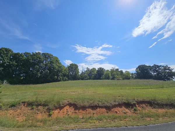 000 Tranquility Ridge Drive, Newport, TN 37821