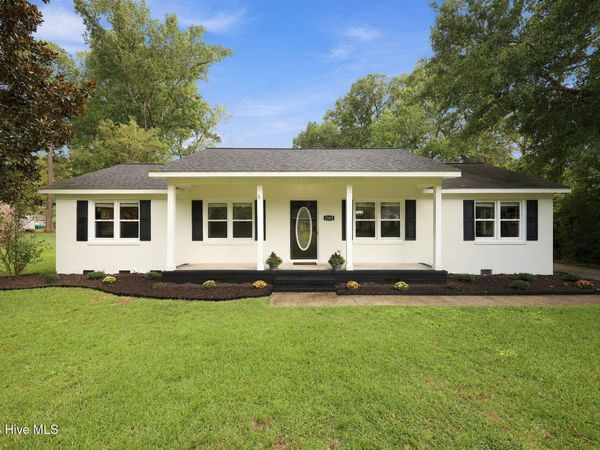 5203 Meadowbrook Drive, Trent Woods, NC 28562