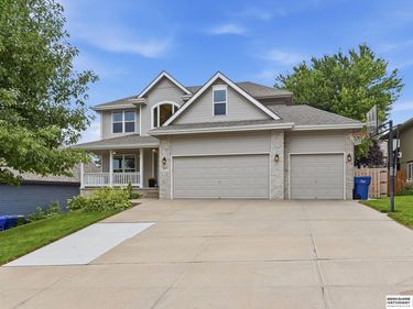 19515 Binney Circle, Elkhorn, NE 68022