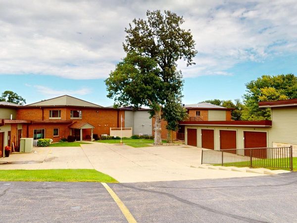 808 Lake Chapeau Drive, Unit 105, Albert Lea, MN 56007