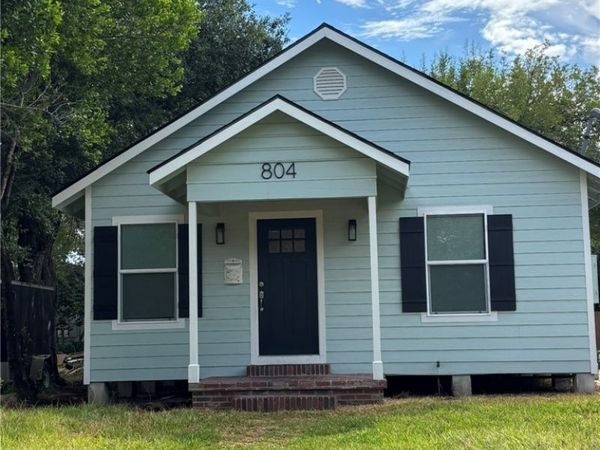 804 S Liberty Street , Victoria, TX 77901