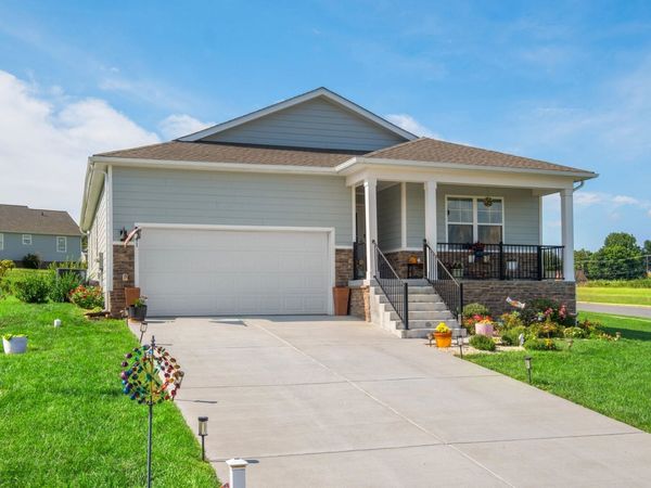41 AUTUMN BLUFF DR, WEYERS CAVE, VA 24486