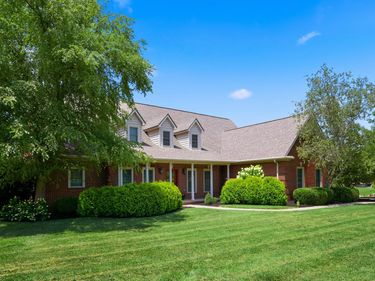 1013 Bluegrass Road, Versailles, KY 40383