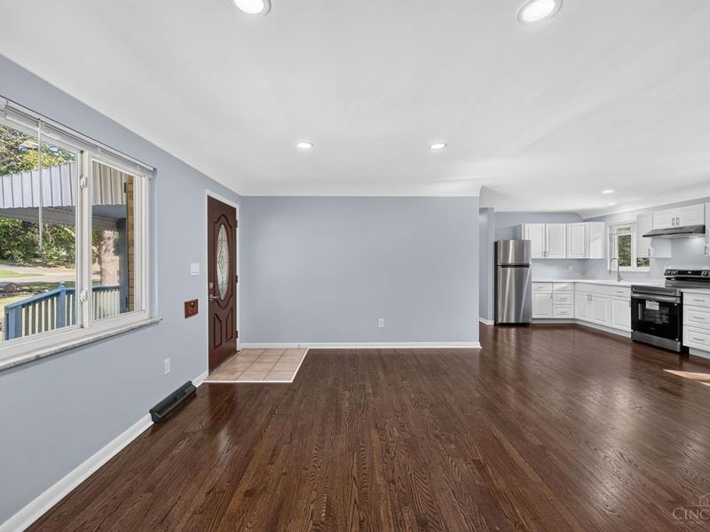 6714 Devonwood Drive, North College Hill, OH 45224 Photo 5