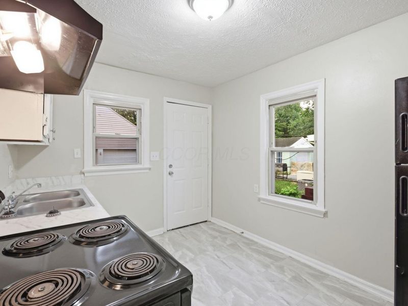 1888 Woodland Avenue, Columbus, OH 43219 Photo 14