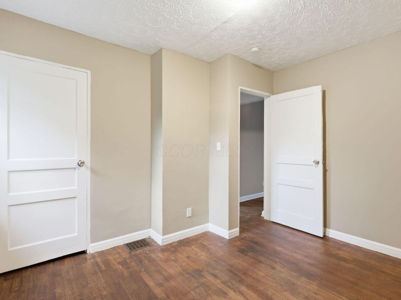 1888 Woodland Avenue, Columbus, OH 43219 Photo 25