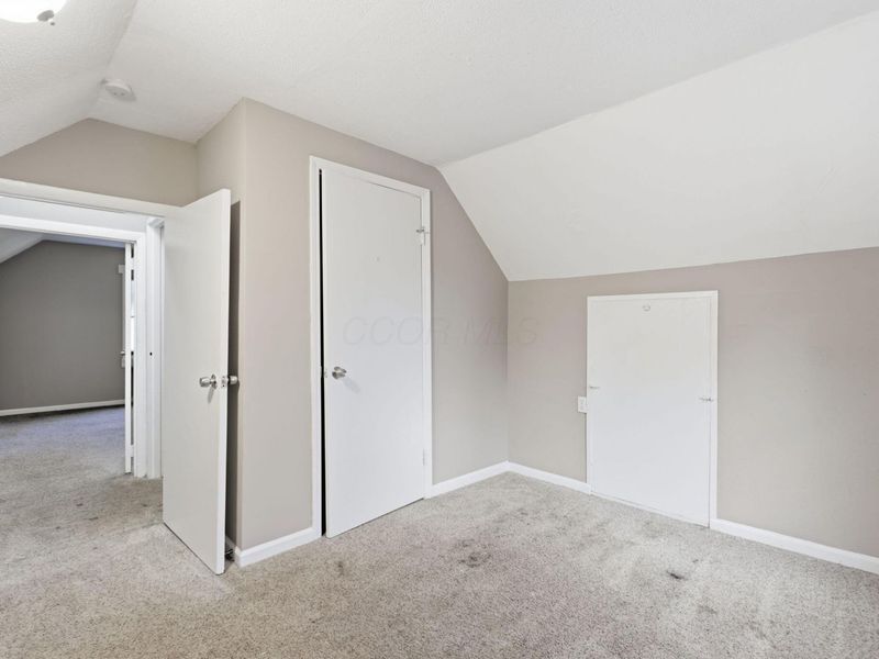 1888 Woodland Avenue, Columbus, OH 43219 Photo 32
