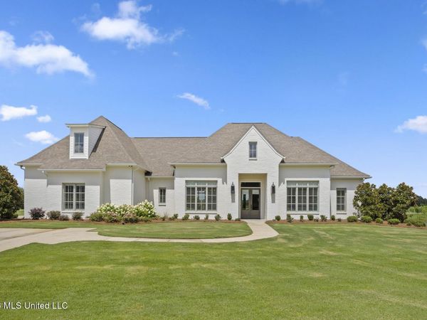 114 Fallen Oak Road, Madison, MS 39110