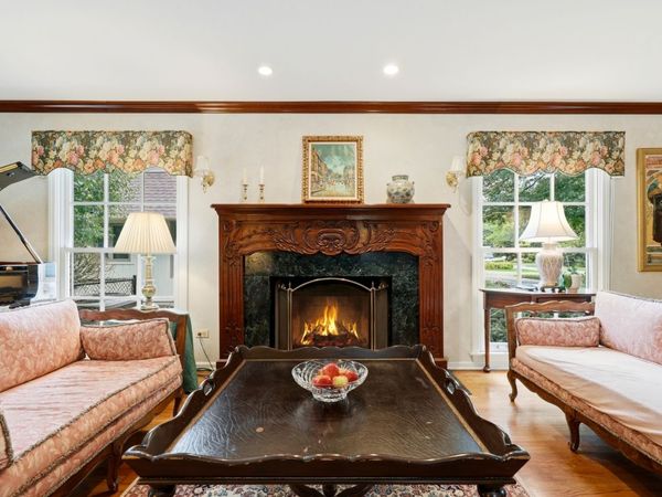 59 Sheffield Lane , Oak Brook, IL 60523