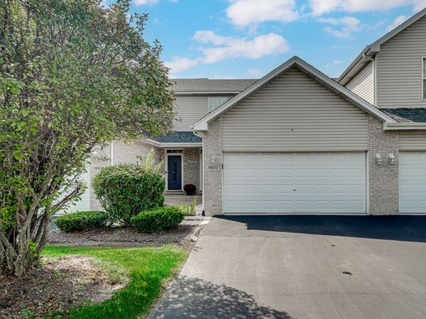 16612 Knottingwood Avenue , Oak Forest, IL 60452