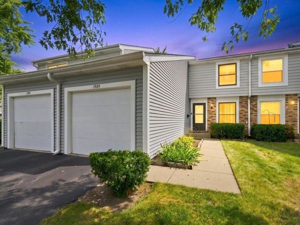 1989 Georgetown Lane, Hoffman Estates, IL 60169
