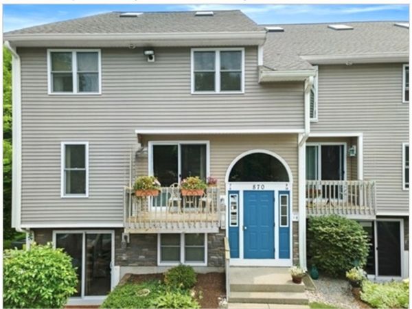 870 Landry Ave, Unit 8, North Attleboro, MA 02760