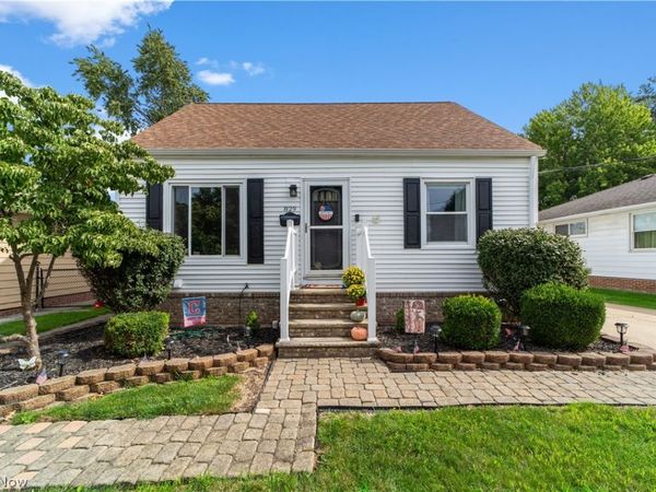829 Elmwood Avenue, Wickliffe, OH 44092