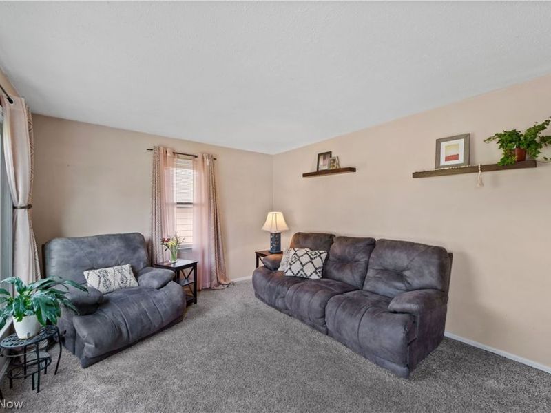 829 Elmwood Avenue, Wickliffe, OH 44092 Photo 4