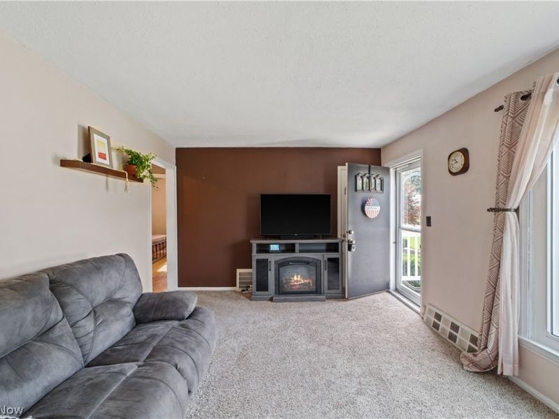 829 Elmwood Avenue, Wickliffe, OH 44092 Photo 6