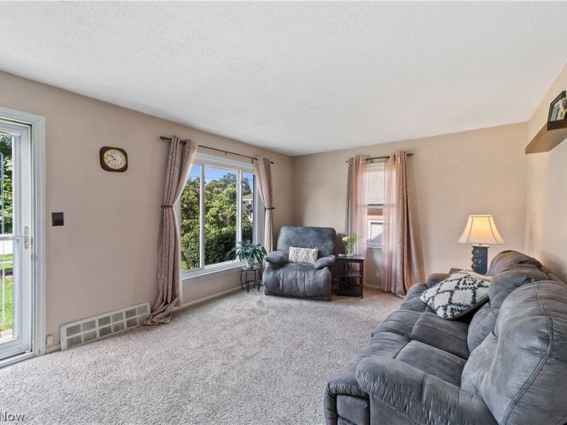 829 Elmwood Avenue, Wickliffe, OH 44092 Photo 7