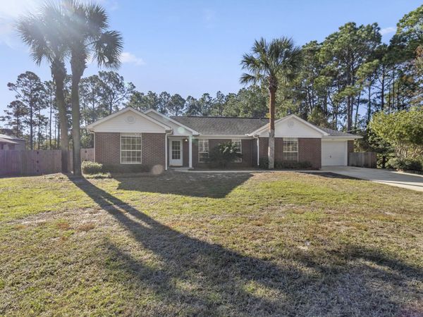 8103 Menorca Street, Navarre, FL 32566