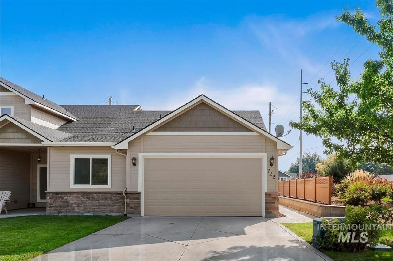 722 S Florence Court, Nampa, ID 83686 Main Photo