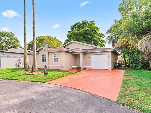 20315 SW 86th Ct, Cutler Bay, FL 33189