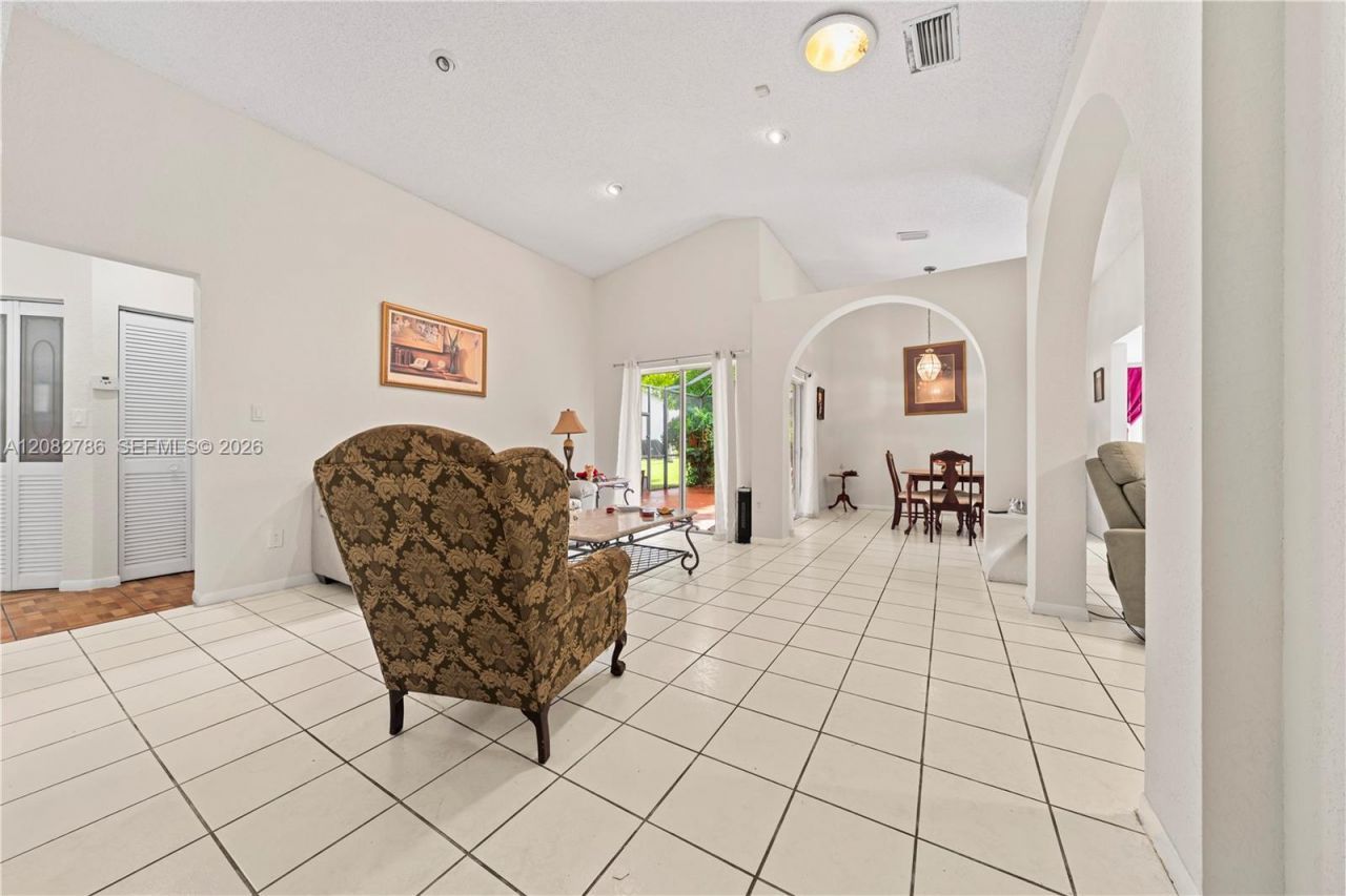 20315 SW 86th Ct, Cutler Bay, FL 33189 Photo