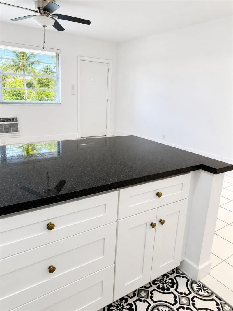 2915 Plunkett St, Unit 11D, Hollywood, FL 33020 Photo