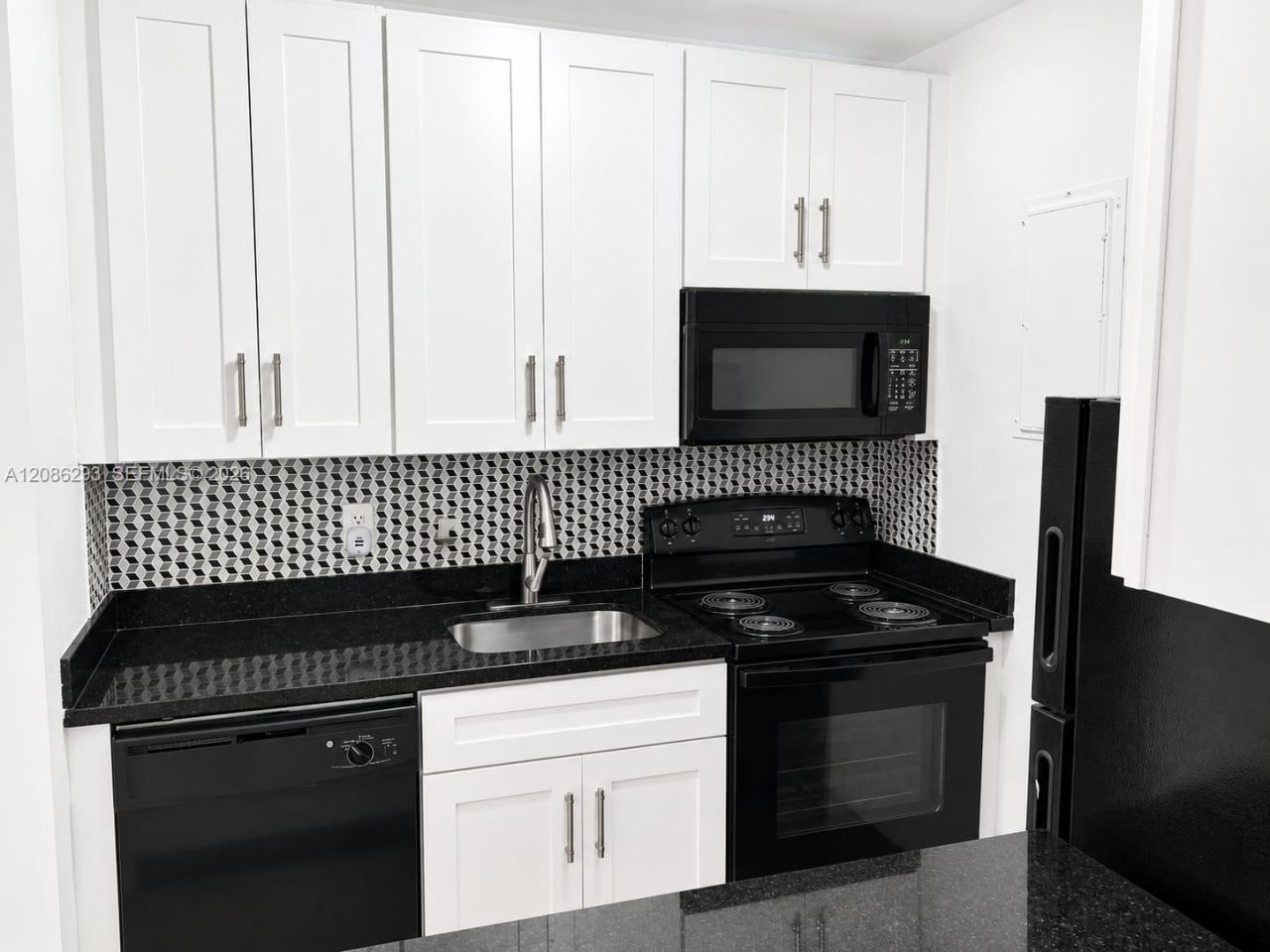 2915 Plunkett St, Unit 11D, Hollywood, FL 33020 Photo