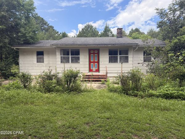 1615 Toole Circle , Chipley, FL 32428