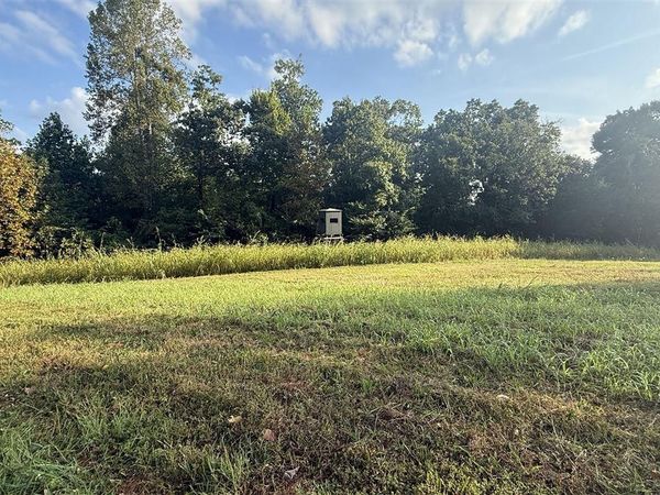 800 Leatherwood Road , Burkesville, KY 42717