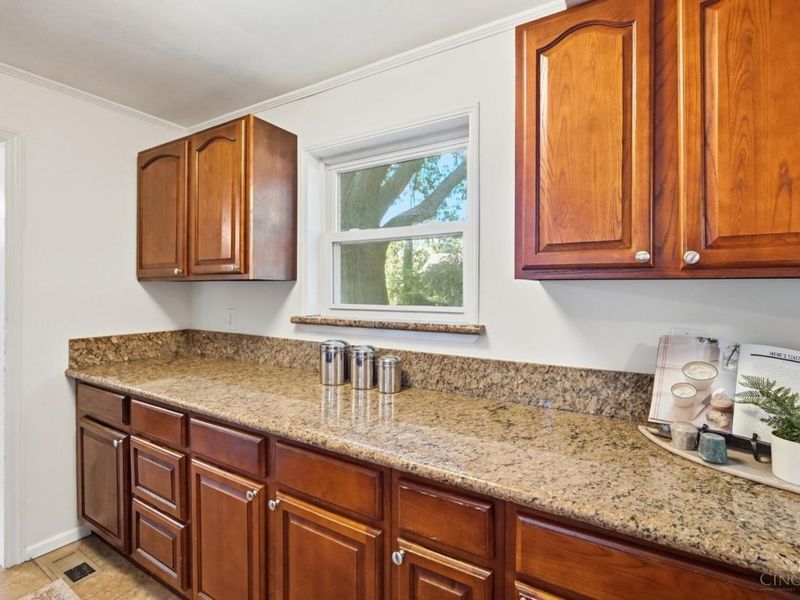 5805 Valley View Avenue, Cincinnati, OH 45213 Photo 14