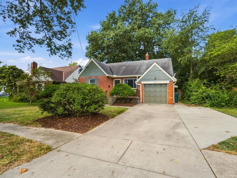 5805 Valley View Avenue, Cincinnati, OH 45213 Photo 2