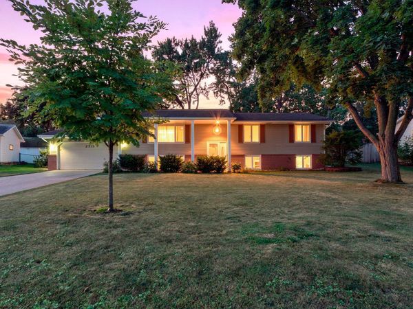 2313 114th Street E, Burnsville, MN 55337