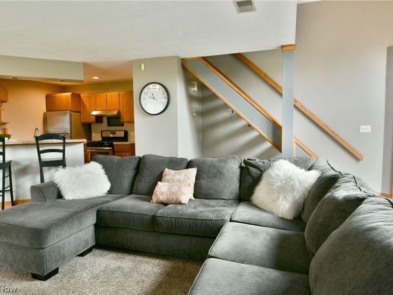 4052 Saint Andrews Court, Unit 4, Canfield, OH 44406 Photo 5