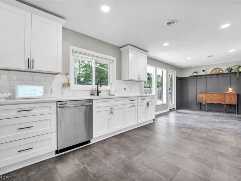 7703 Roselawn Drive, Mentor, OH 44060 Photo 13