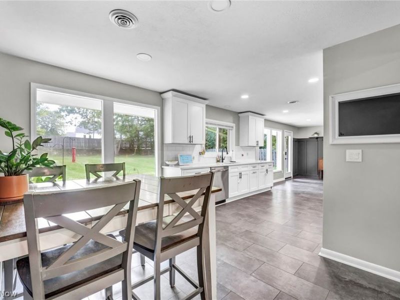 7703 Roselawn Drive, Mentor, OH 44060 Photo 8