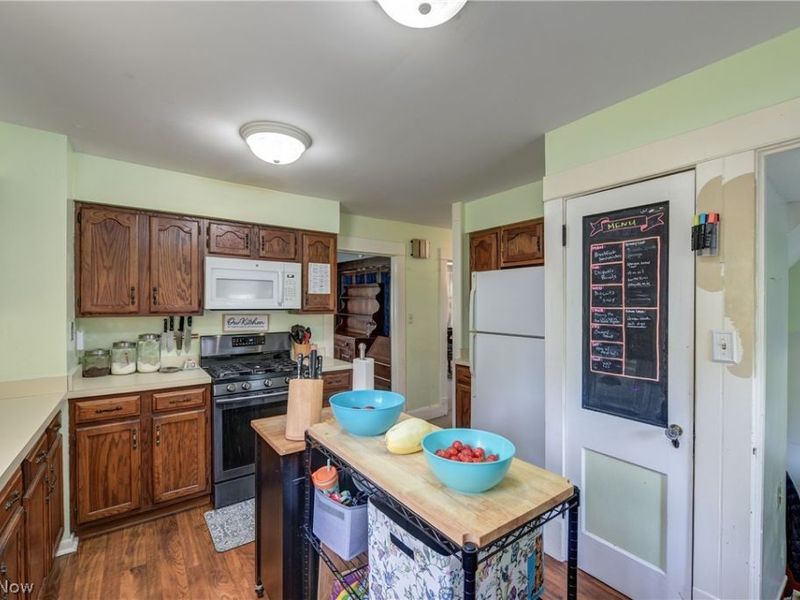 8424 Usher Road, Olmsted Falls, OH 44138 Photo 10