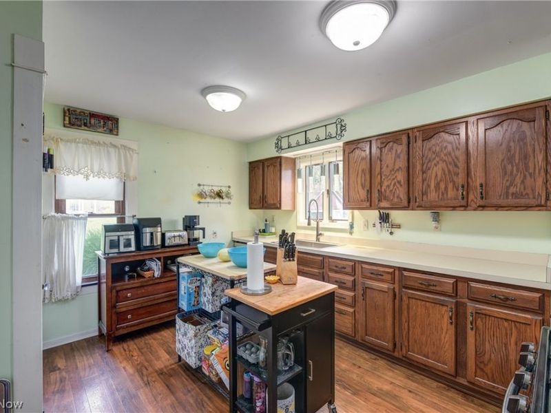 8424 Usher Road, Olmsted Falls, OH 44138 Photo 11