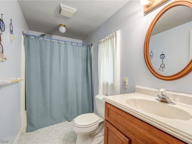 8424 Usher Road, Olmsted Falls, OH 44138 Photo 24
