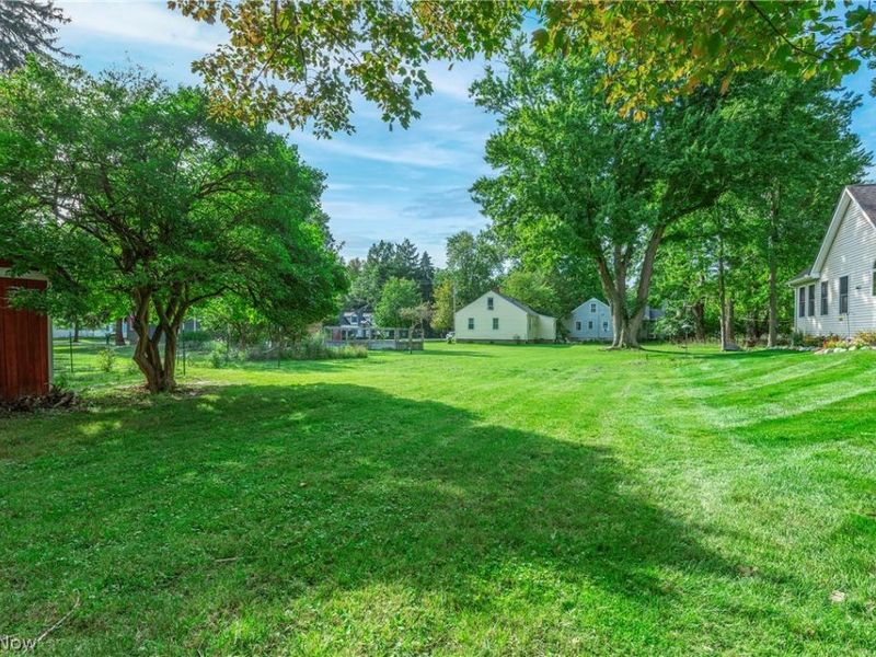 8424 Usher Road, Olmsted Falls, OH 44138 Photo 48