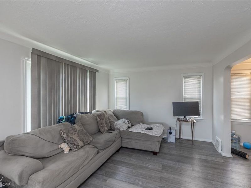 4402 Pershing Avenue, Parma, OH 44134 Photo 7