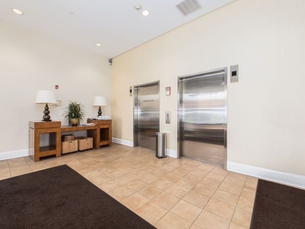 120 N Northwest Highway , Unit 405, Park Ridge, IL 60068