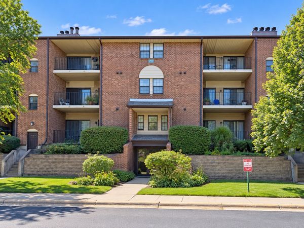720 Weidner Road , Unit 300, Buffalo Grove, IL 60089