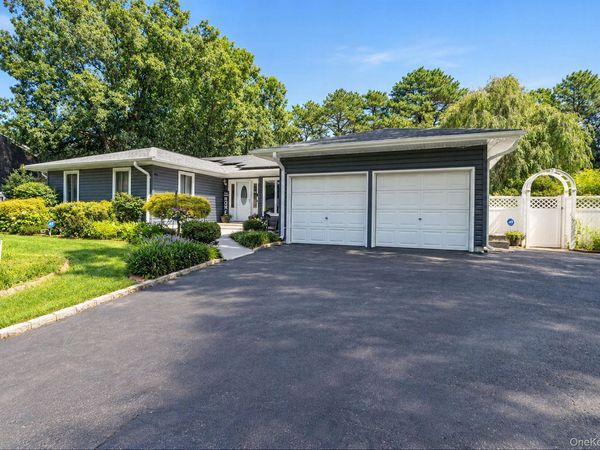 17 Mill Street , Brookhaven, NY 11776