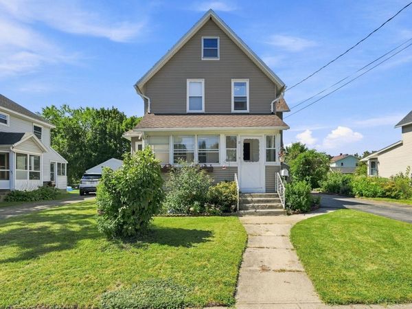 27 Elm St, Ludlow, MA 01056