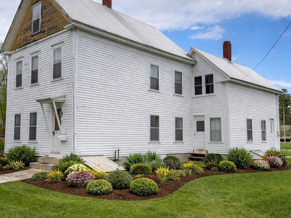 5 Nichol Street , Paris, ME 04281