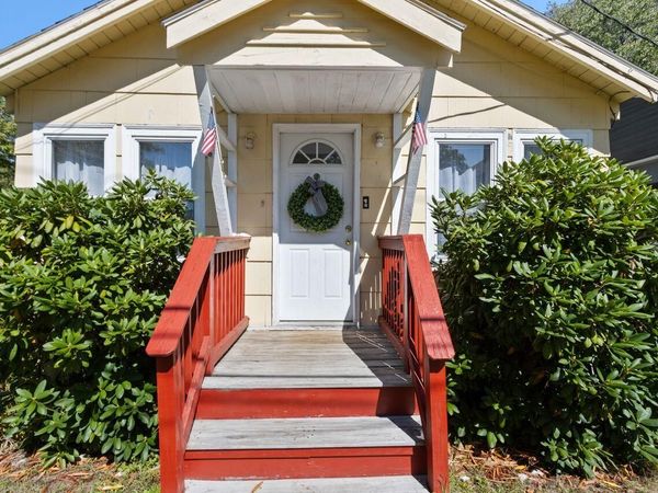 2 Fairhaven Avenue, Saco, ME 04072
