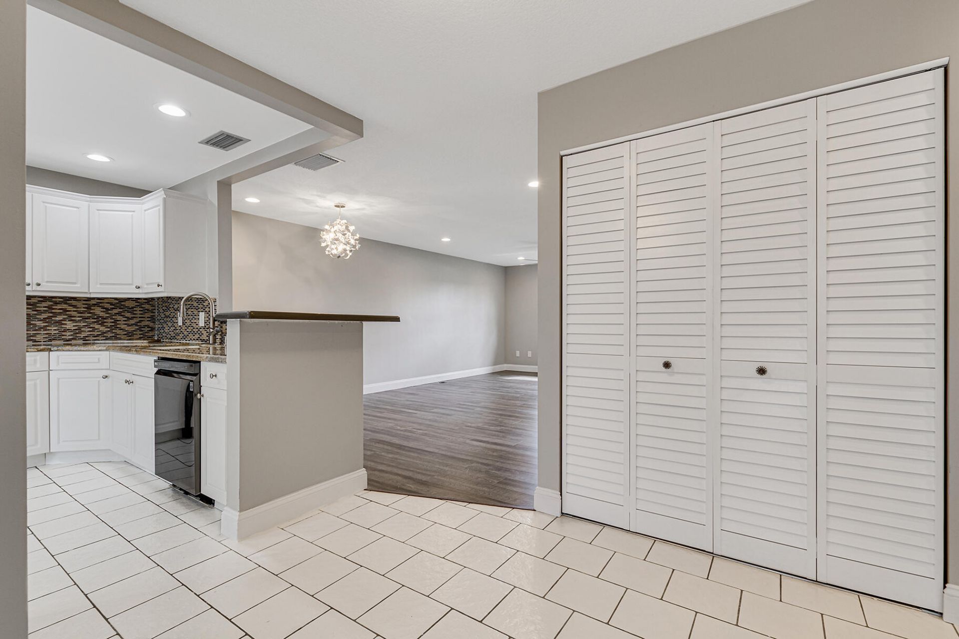 423 Narrowleaf Court, Royal Palm Beach, FL 33411 Photo