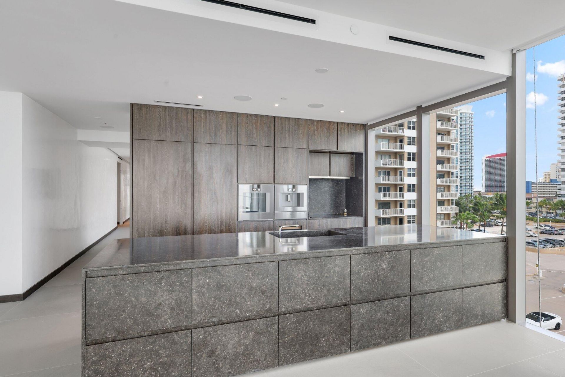 2000 S Ocean Drive, Unit 5A, Hallandale Beach, FL 33009 Photo