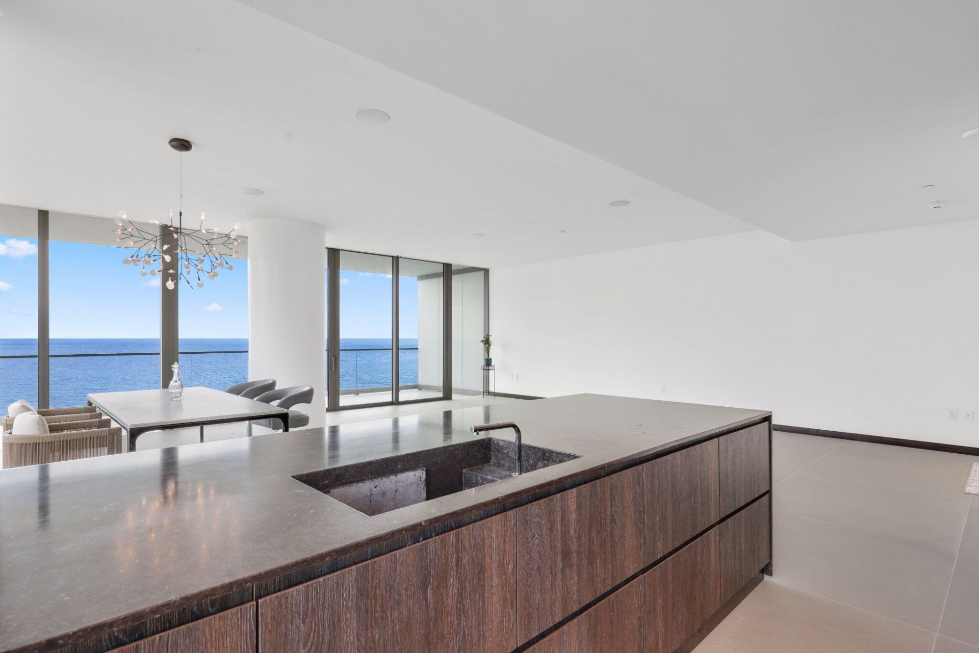 2000 S Ocean Drive, Unit 5A, Hallandale Beach, FL 33009 Photo